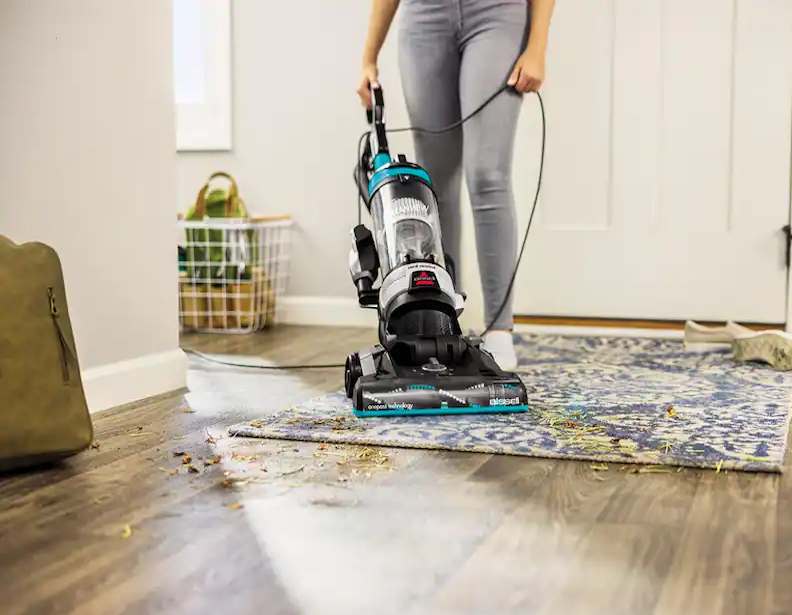 Bissell 3676 CleanView Rewind Upright Vacuum Cleaner - Image 2
