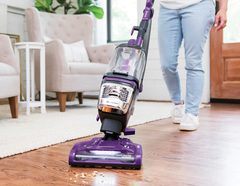 Kenmore FeatherLite Lift-Up Bagless Upright Vacuum - Image 3